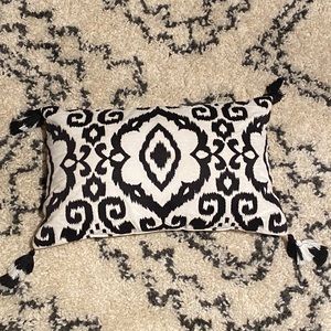 Boho throw pillow nwot